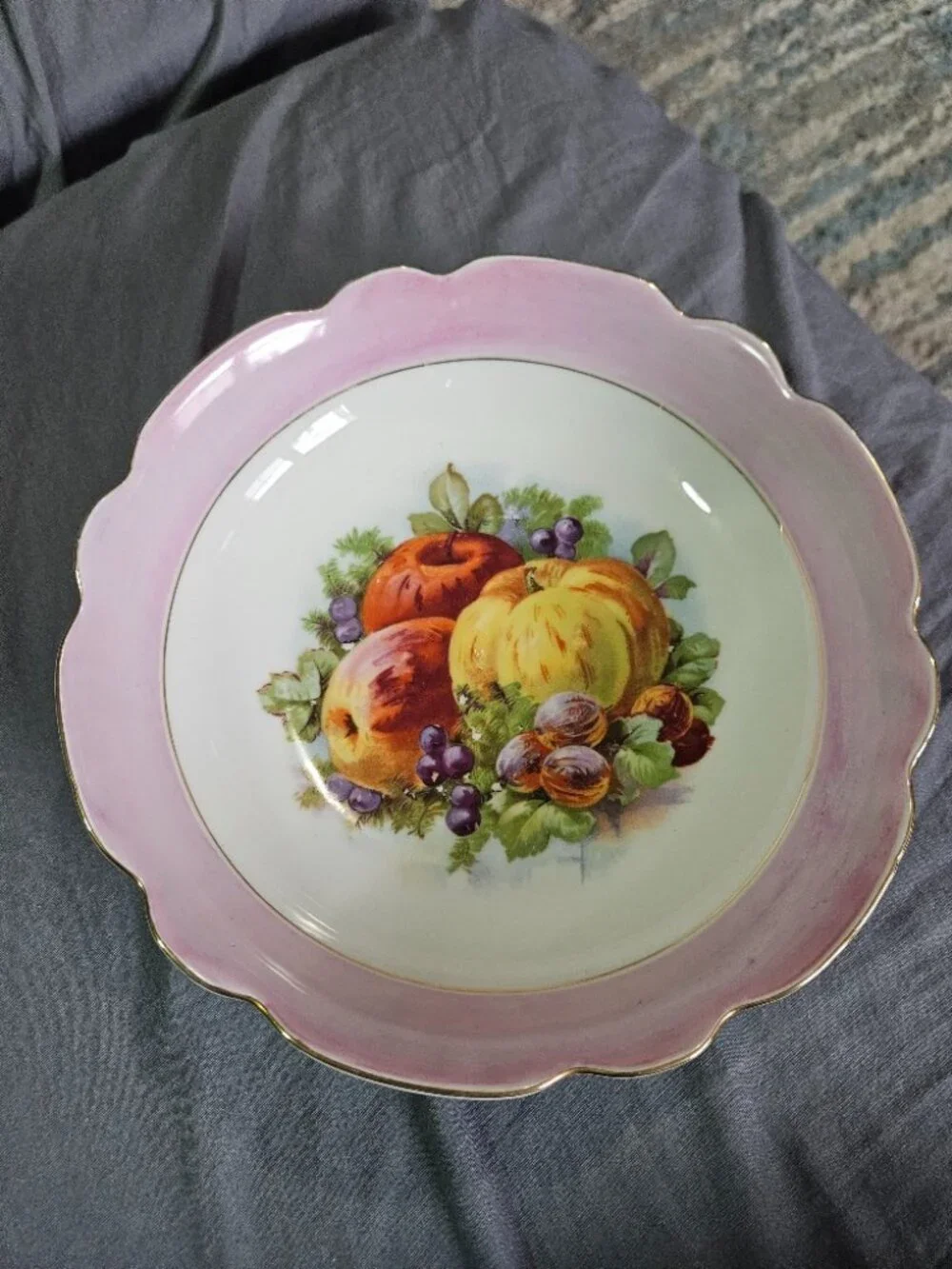 SOH Bavaria Fruit Bowl Gold Trim